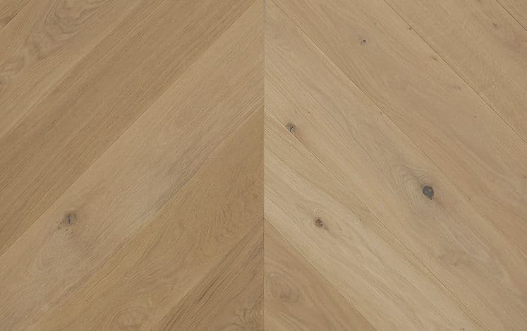 Chevron Raw Oak 900mm engineered European oak flooring board detail